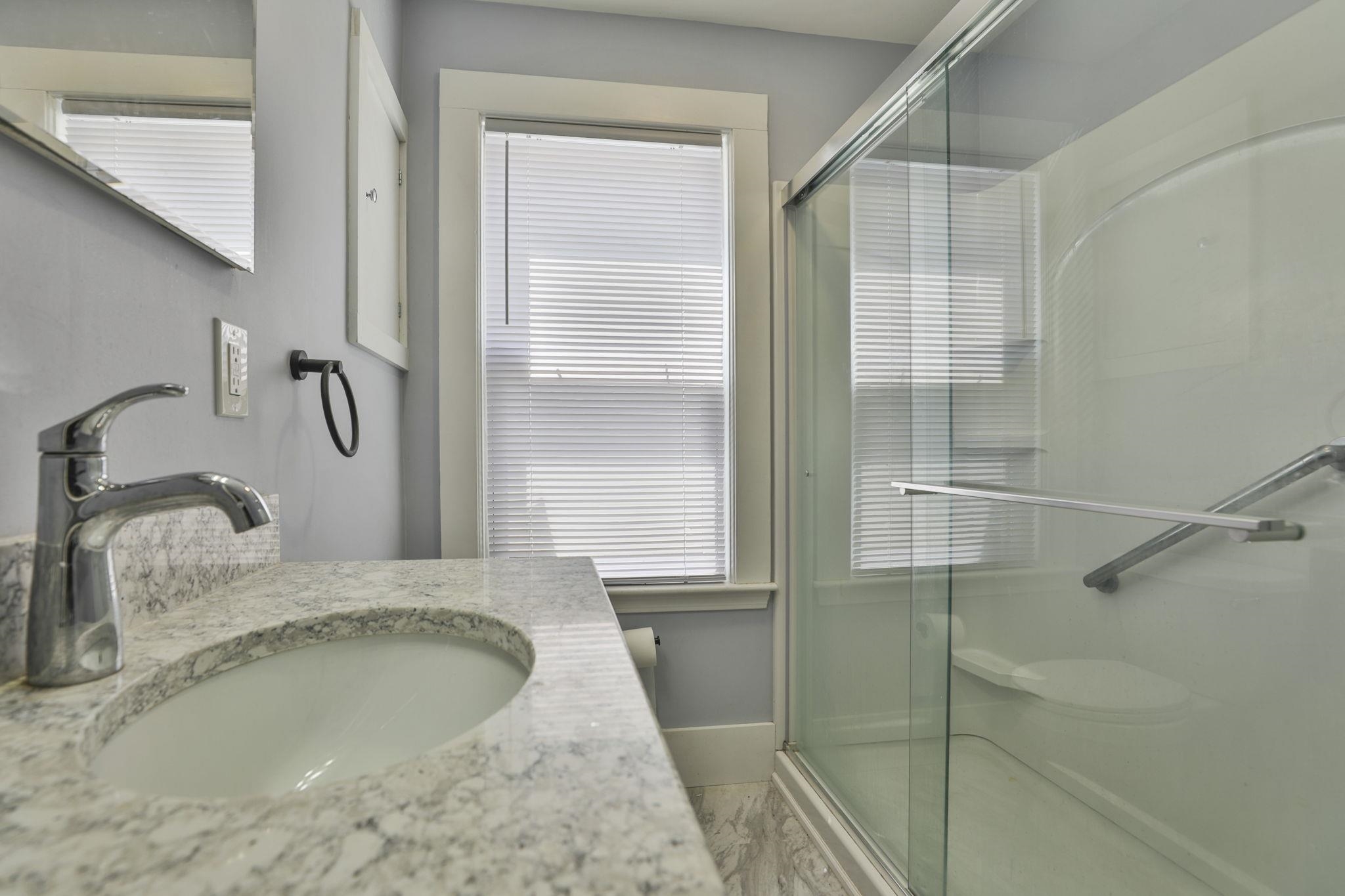 1 Oak Street Property Photo 21