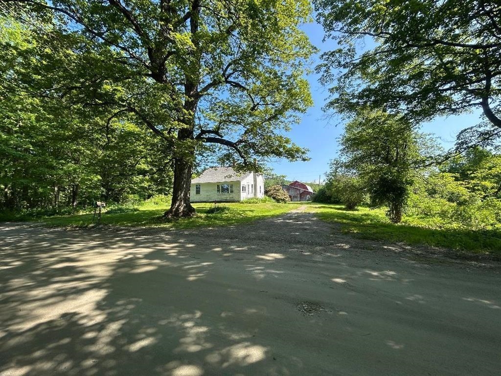 6036 Jacksonville Stage Road Property Photo 2