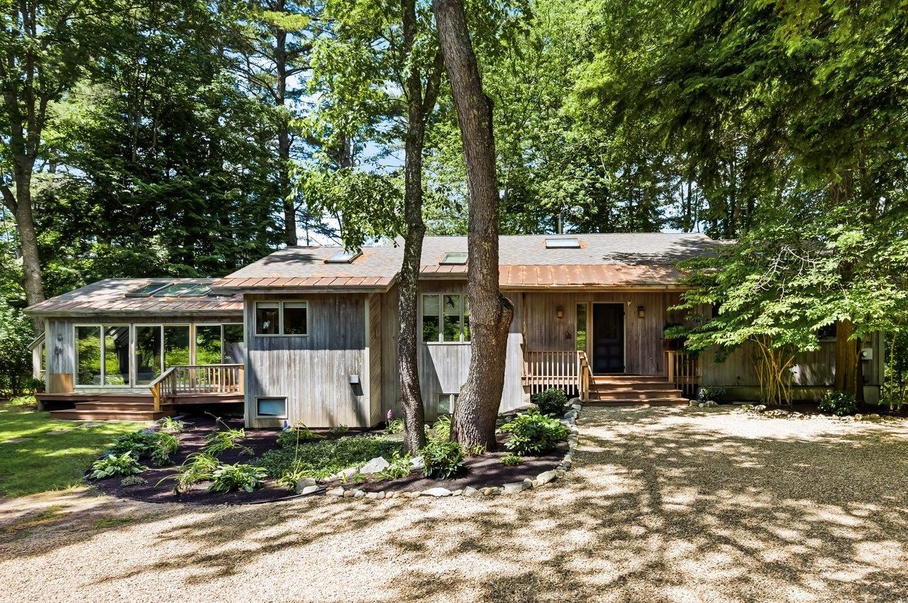 2 Corson Lane Property Photo 17