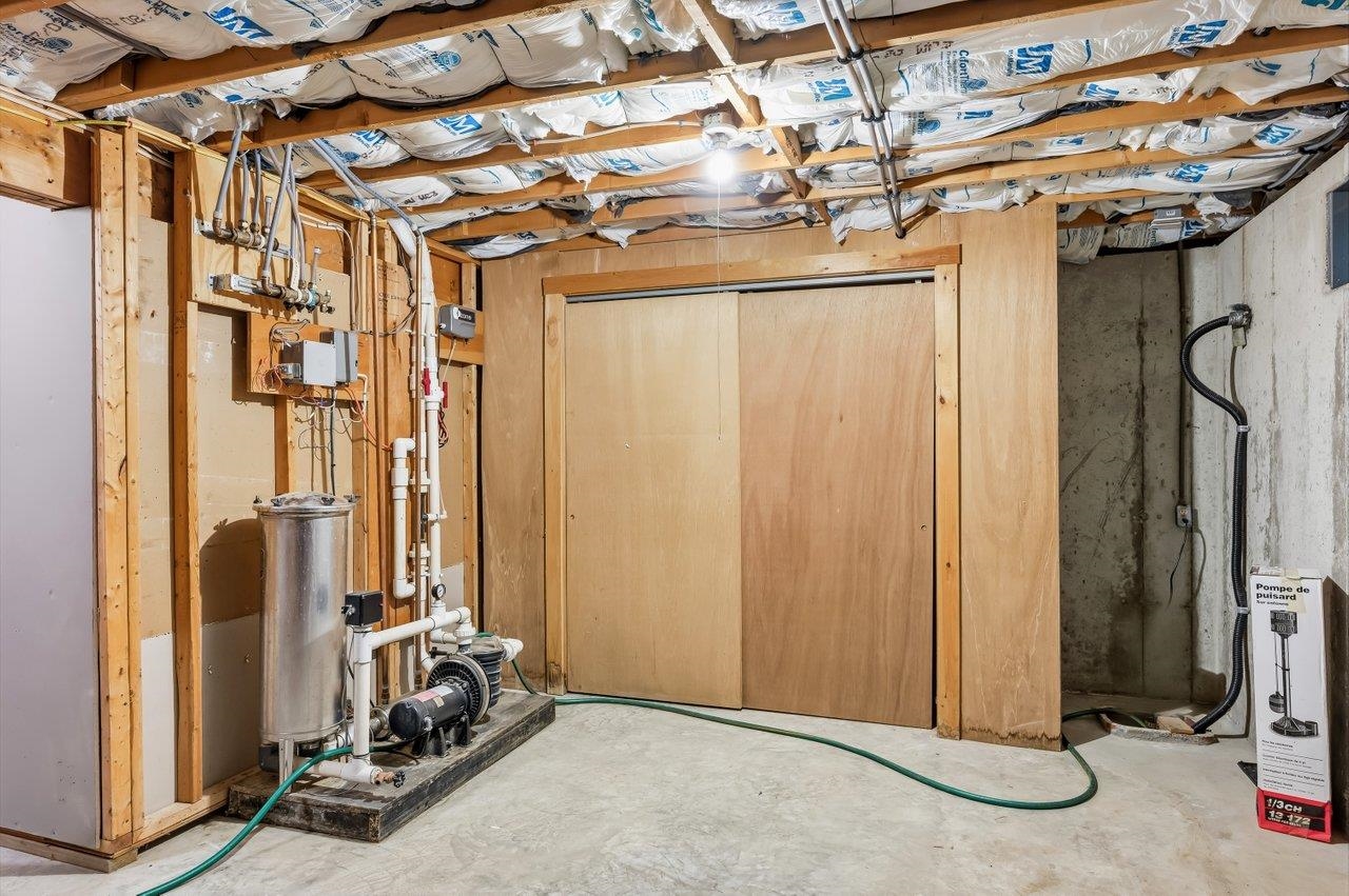 2 Corson Lane Property Photo 41