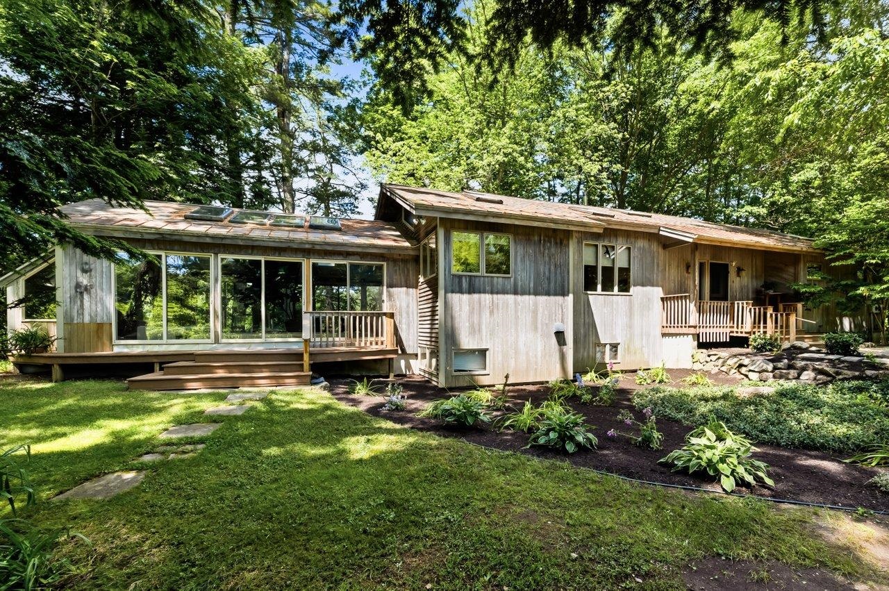 2 Corson Lane Property Photo 45