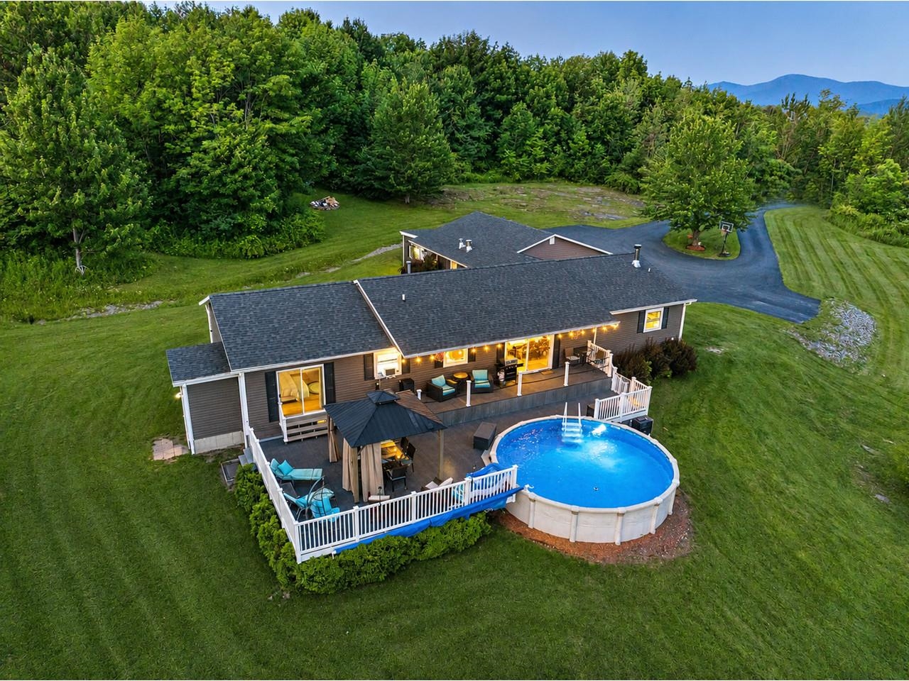 4 Sleepy Hollow Road Property Photo 1