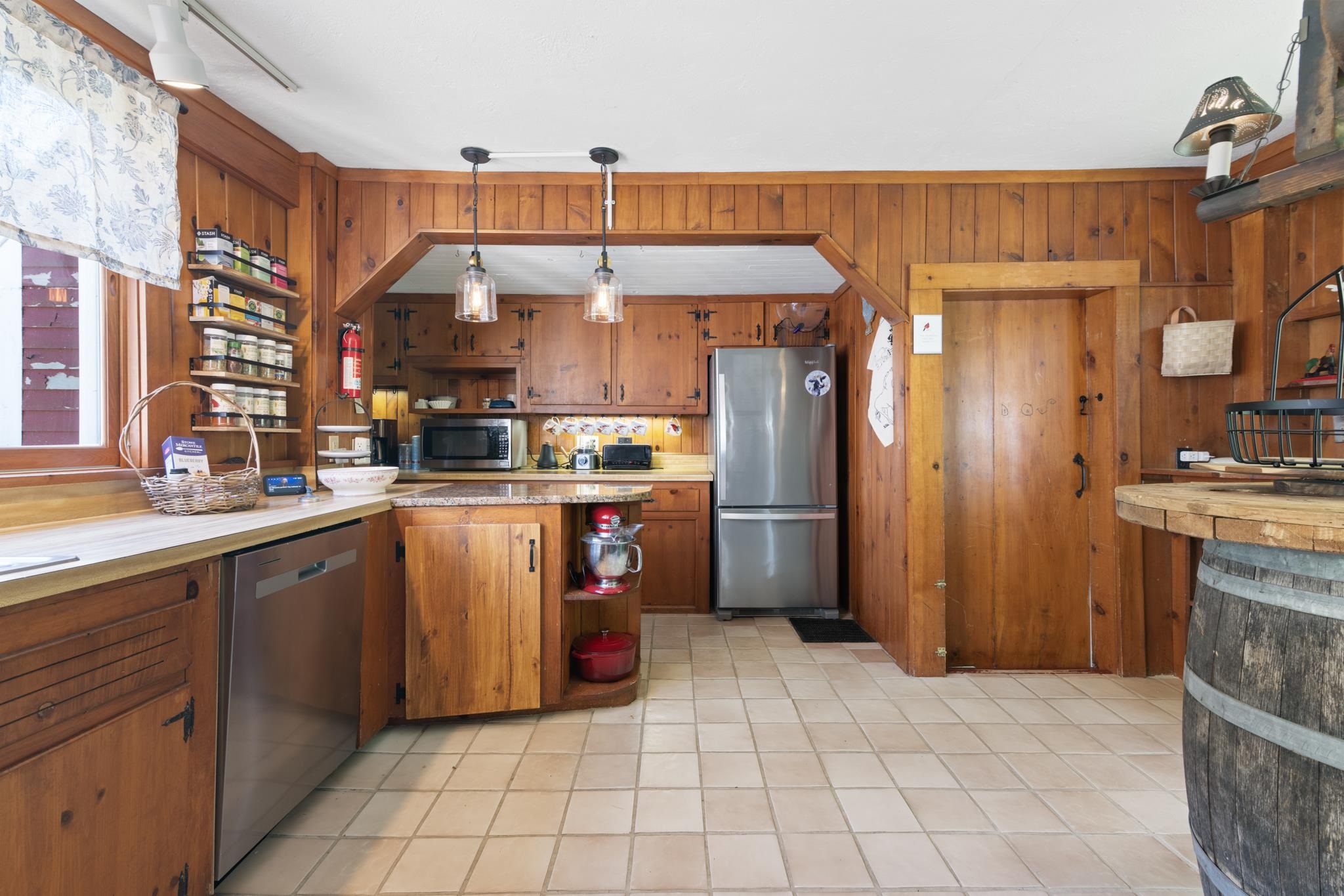 492 Dover Road Property Photo 6