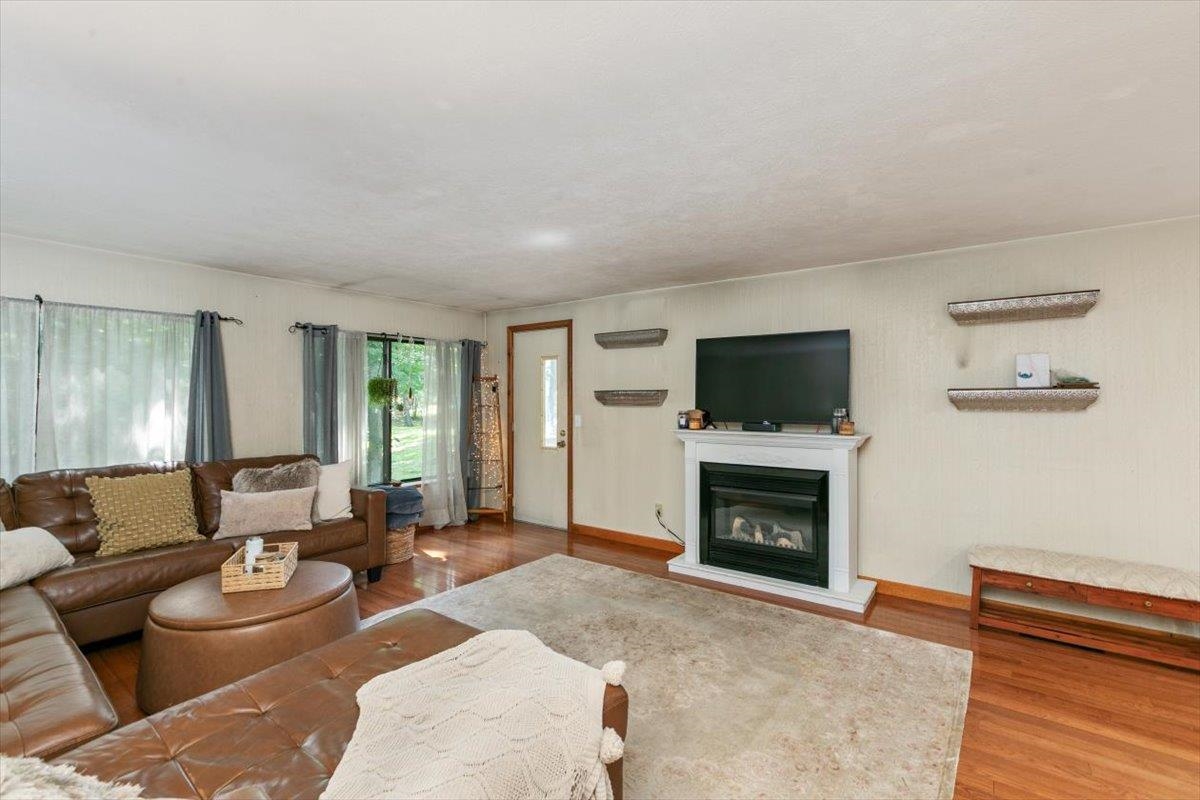 53 Clement Court Property Photo 6
