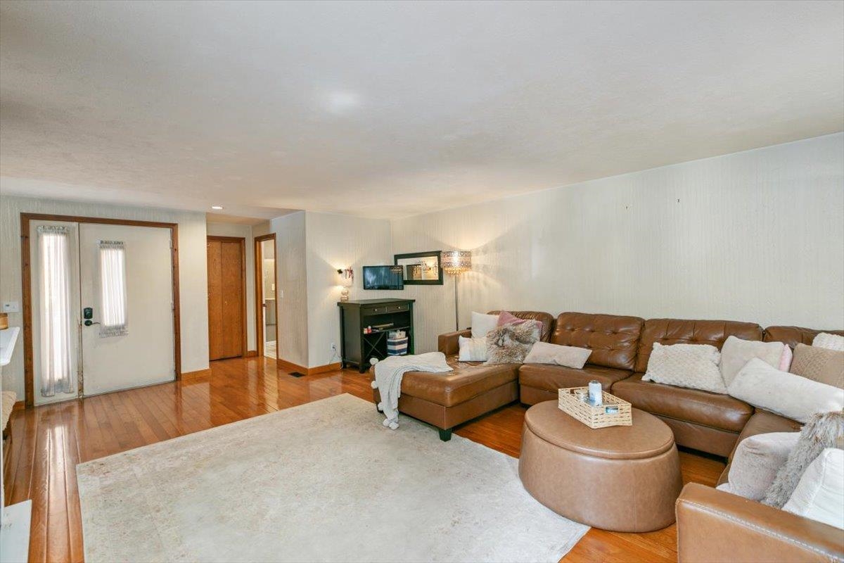 53 Clement Court Property Photo 7