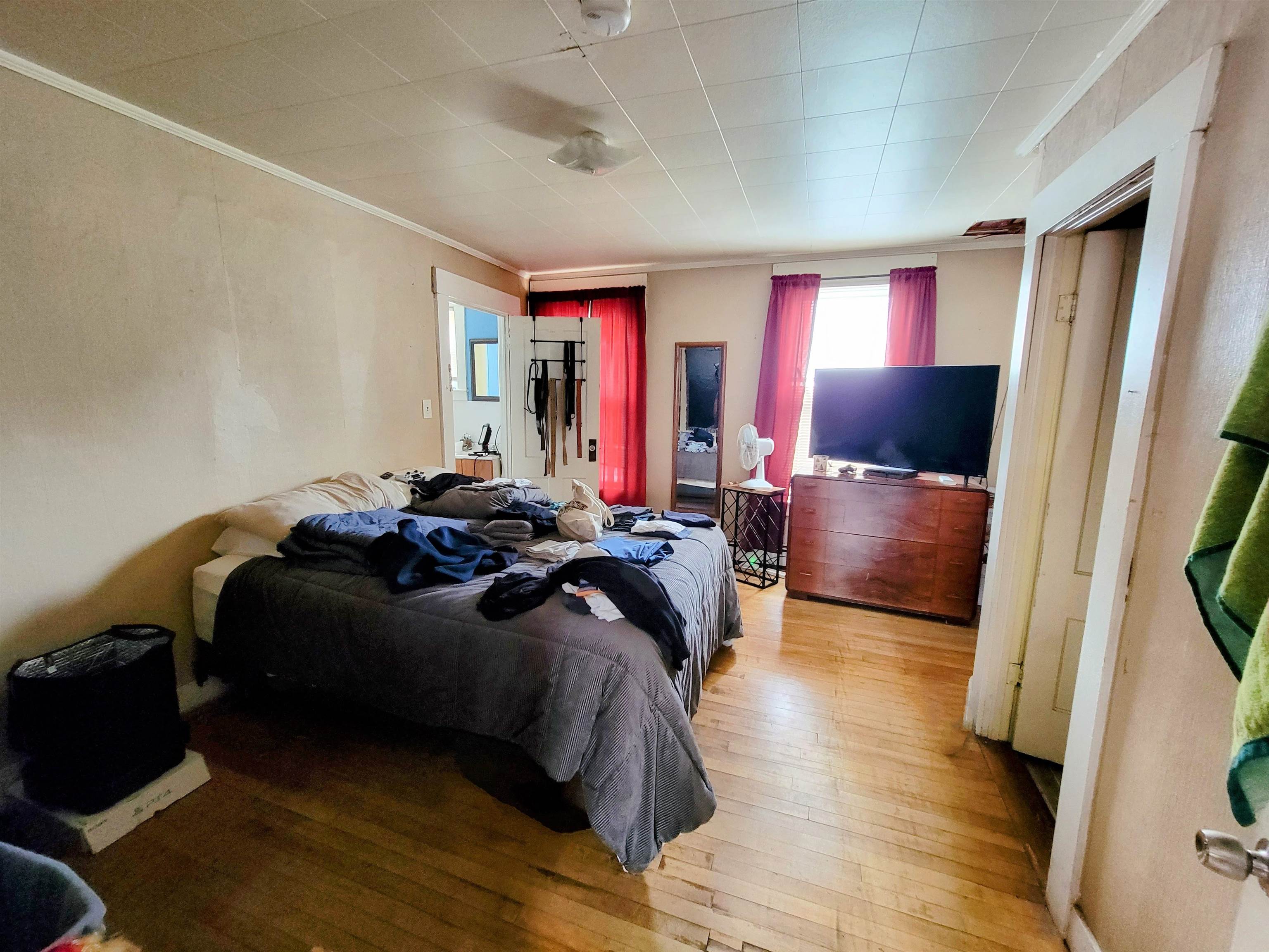 33 Summer Street Property Photo 34