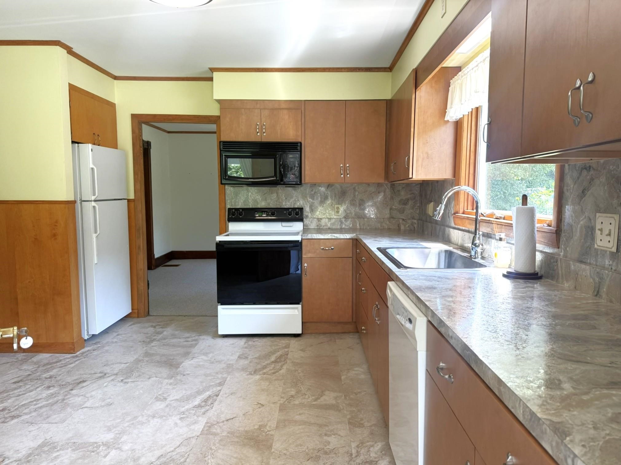 112 Terrace Hill Street Property Photo 7