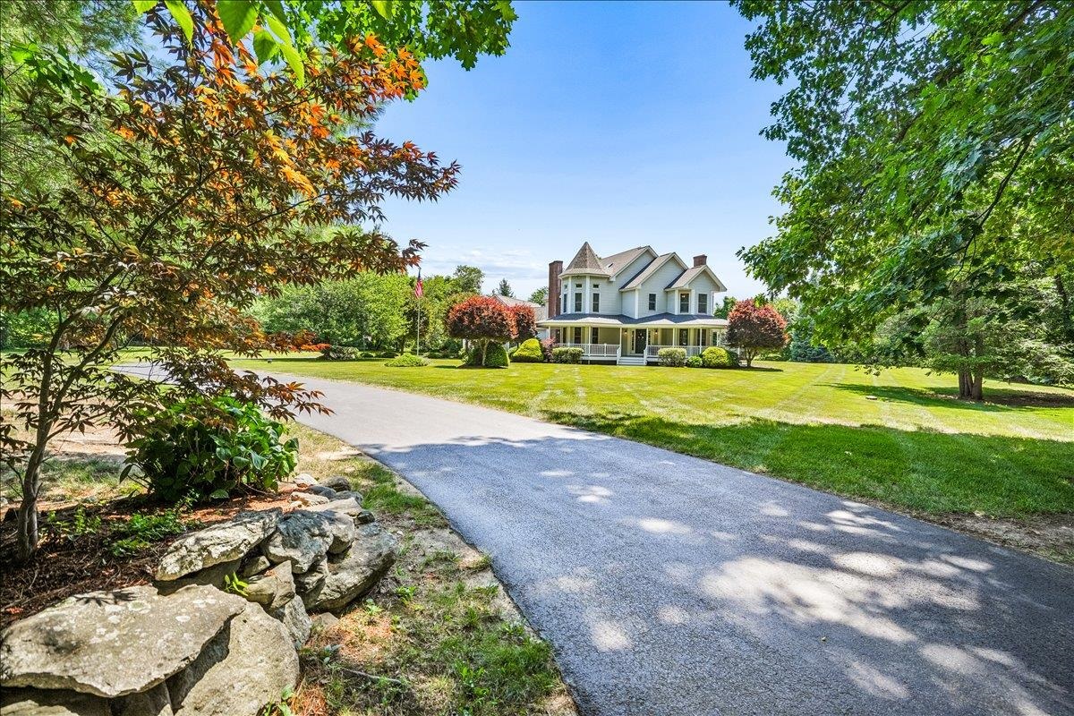 7 King James Drive Property Photo 1