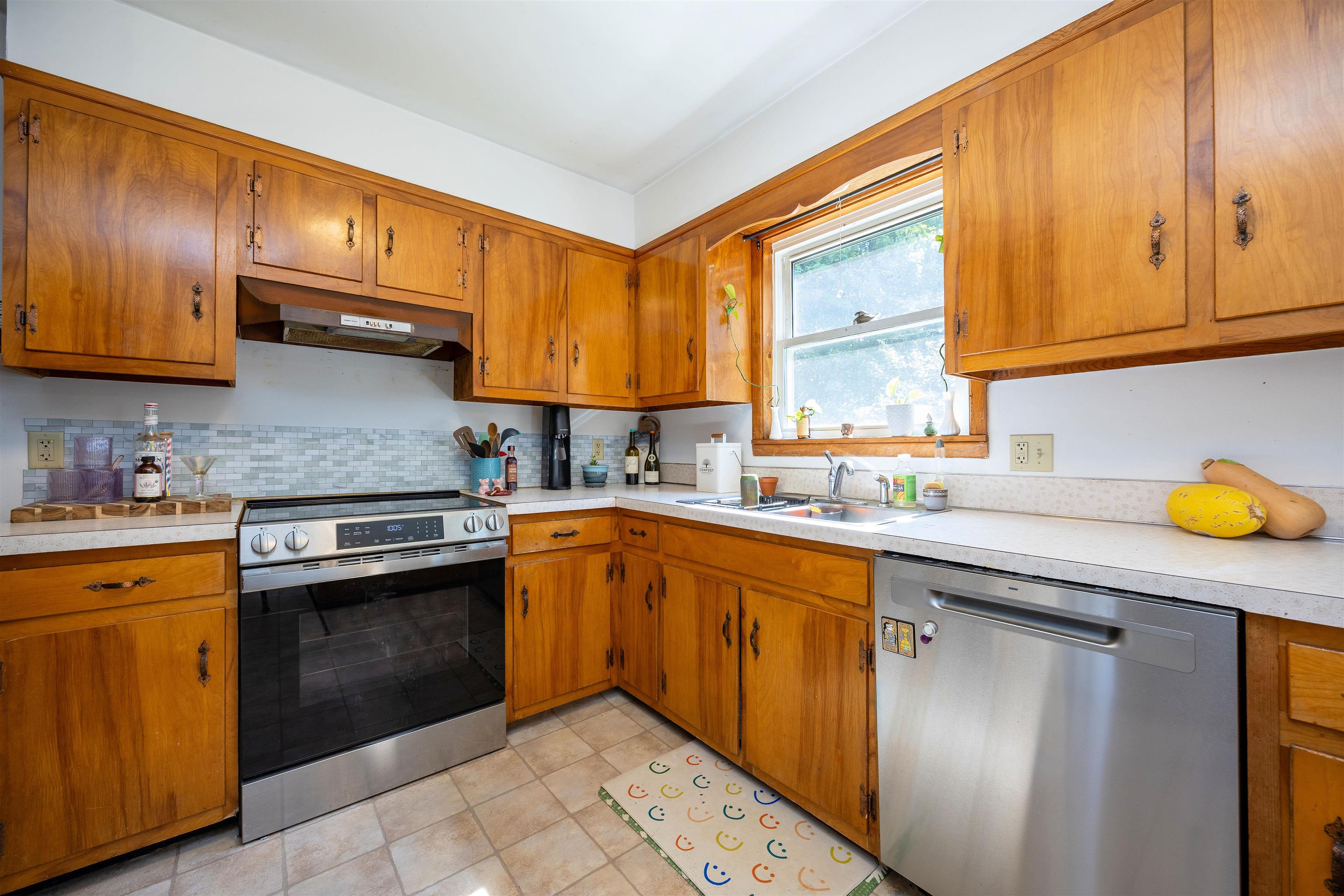 269 Lyndon Heights Drive Property Photo 8