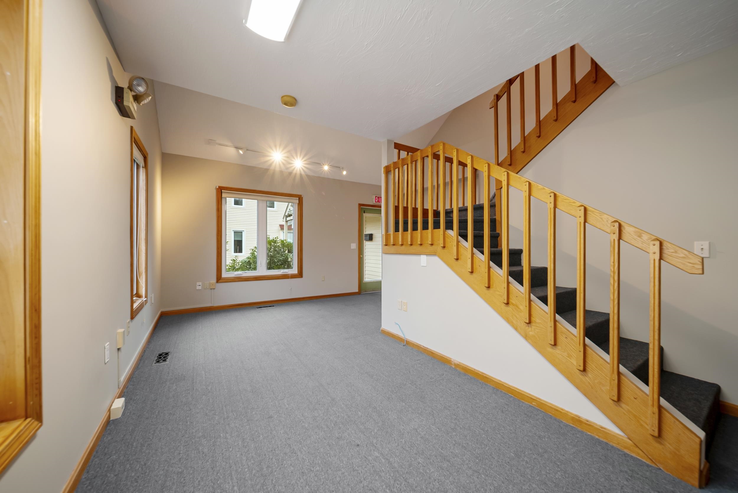 60 Whittier Highway Property Photo 8