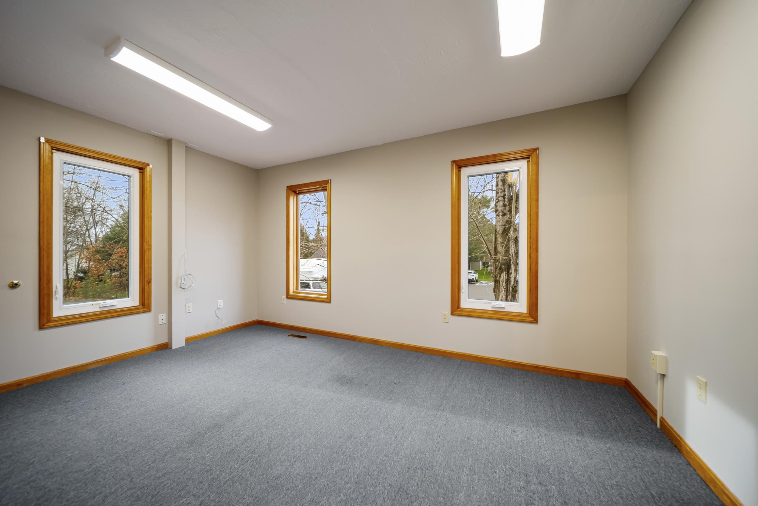 60 Whittier Highway Property Photo 9