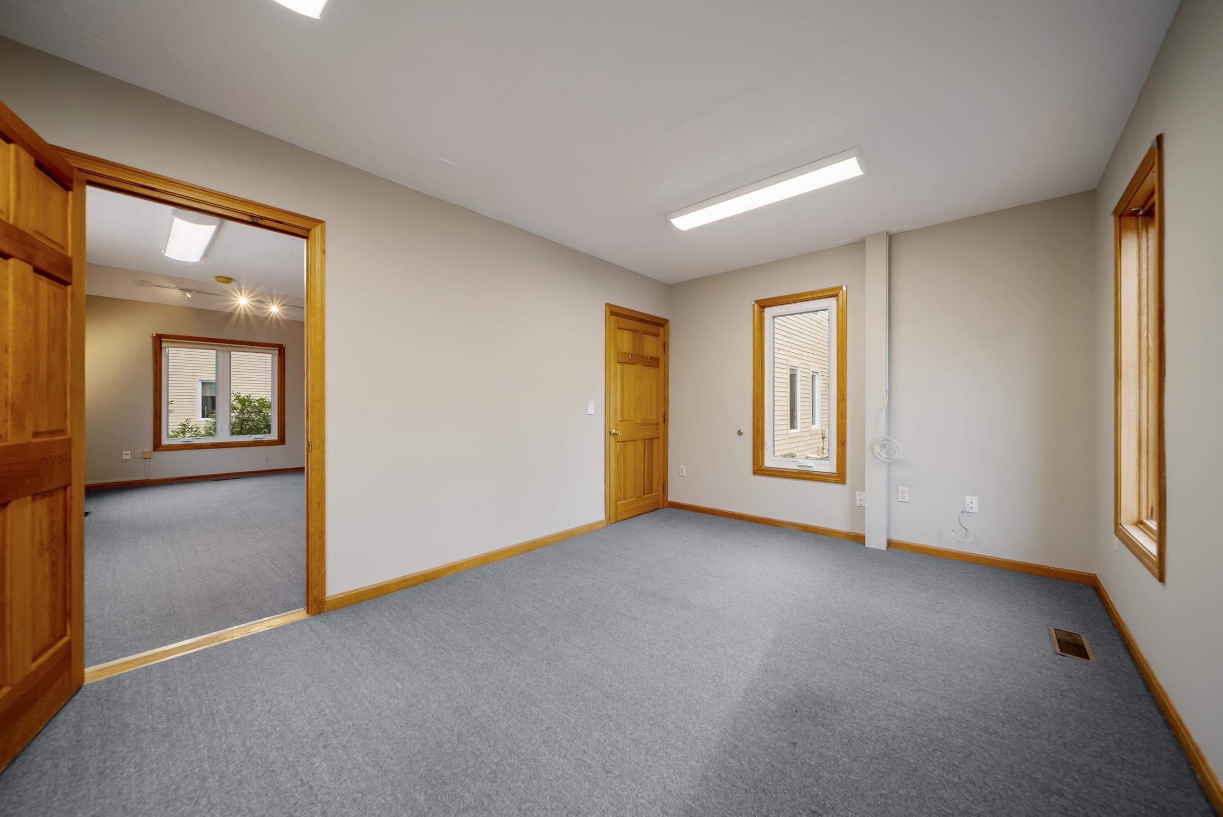 60 Whittier Highway Property Photo 11