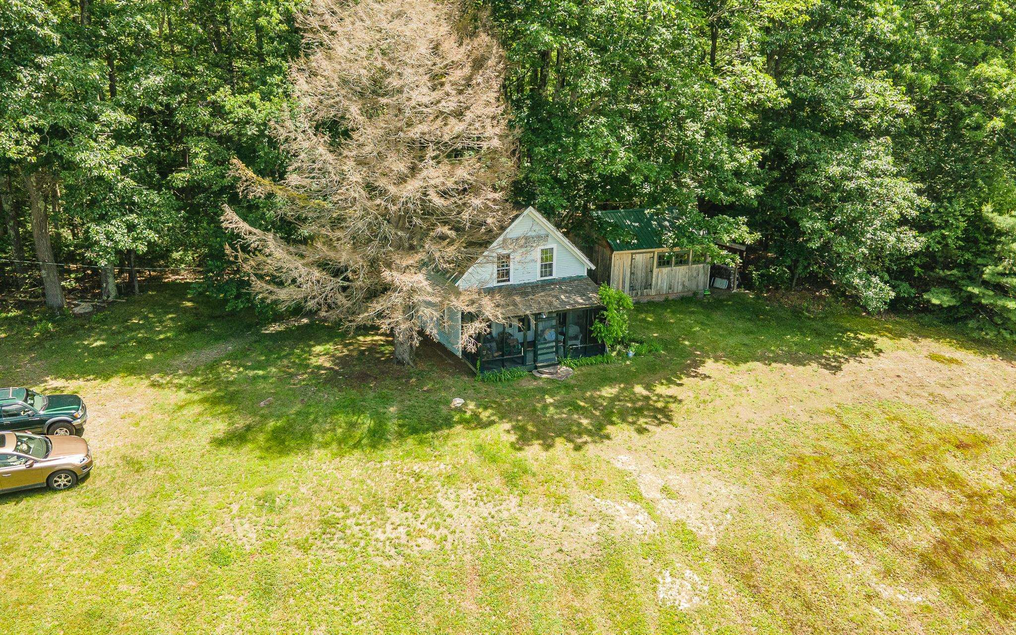 867 Forest Road Property Photo 7
