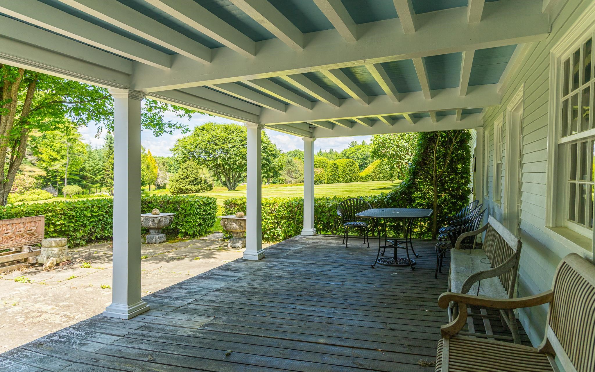 867 Forest Road Property Photo 15