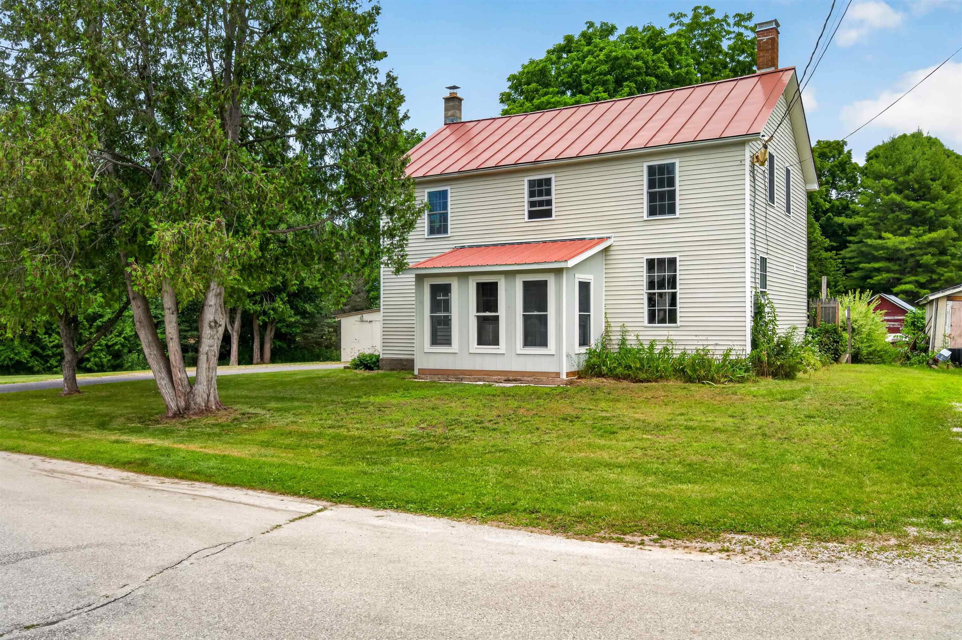 2 Willow Street Property Photo 1