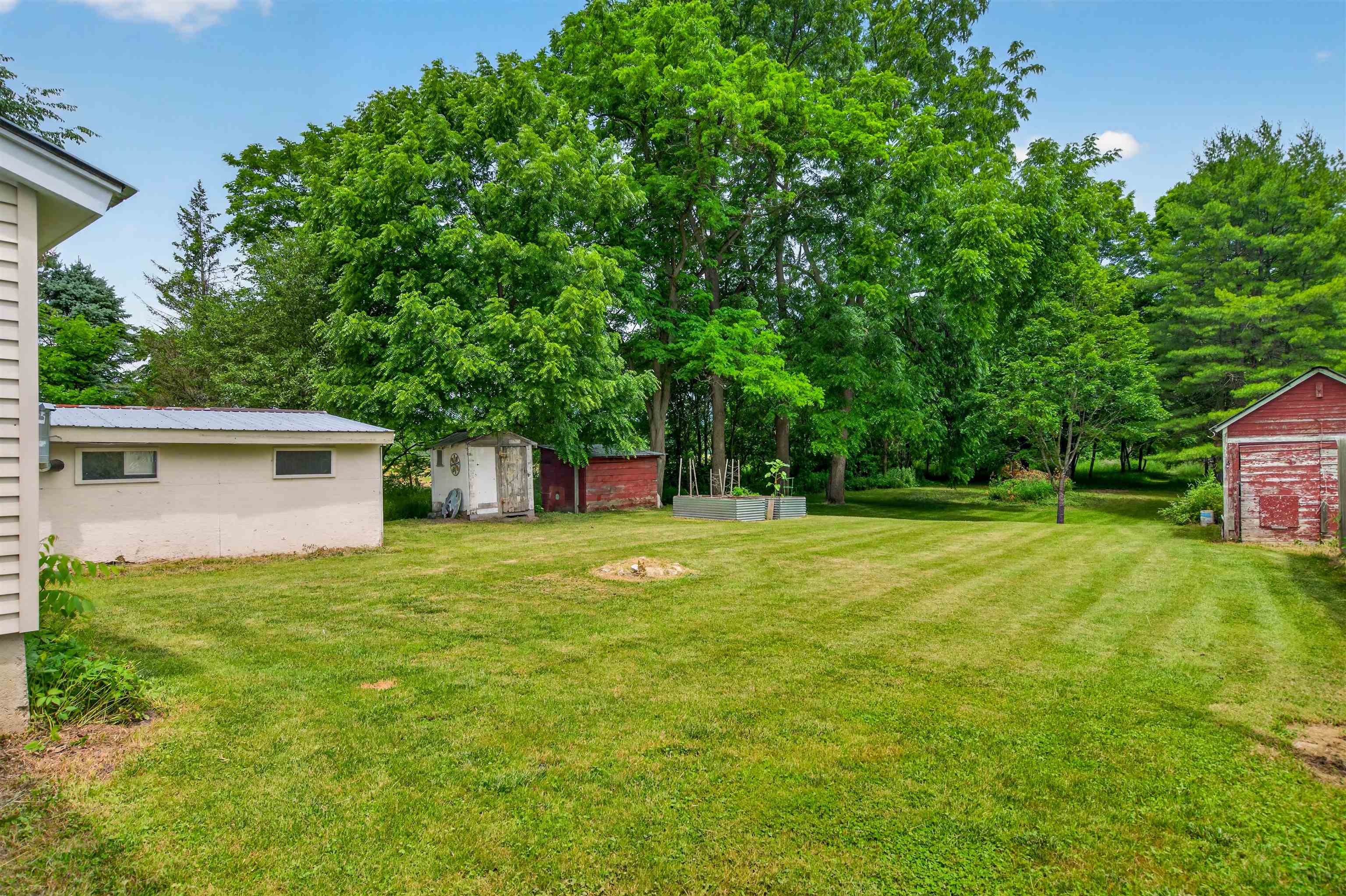 2 Willow Street Property Photo 14