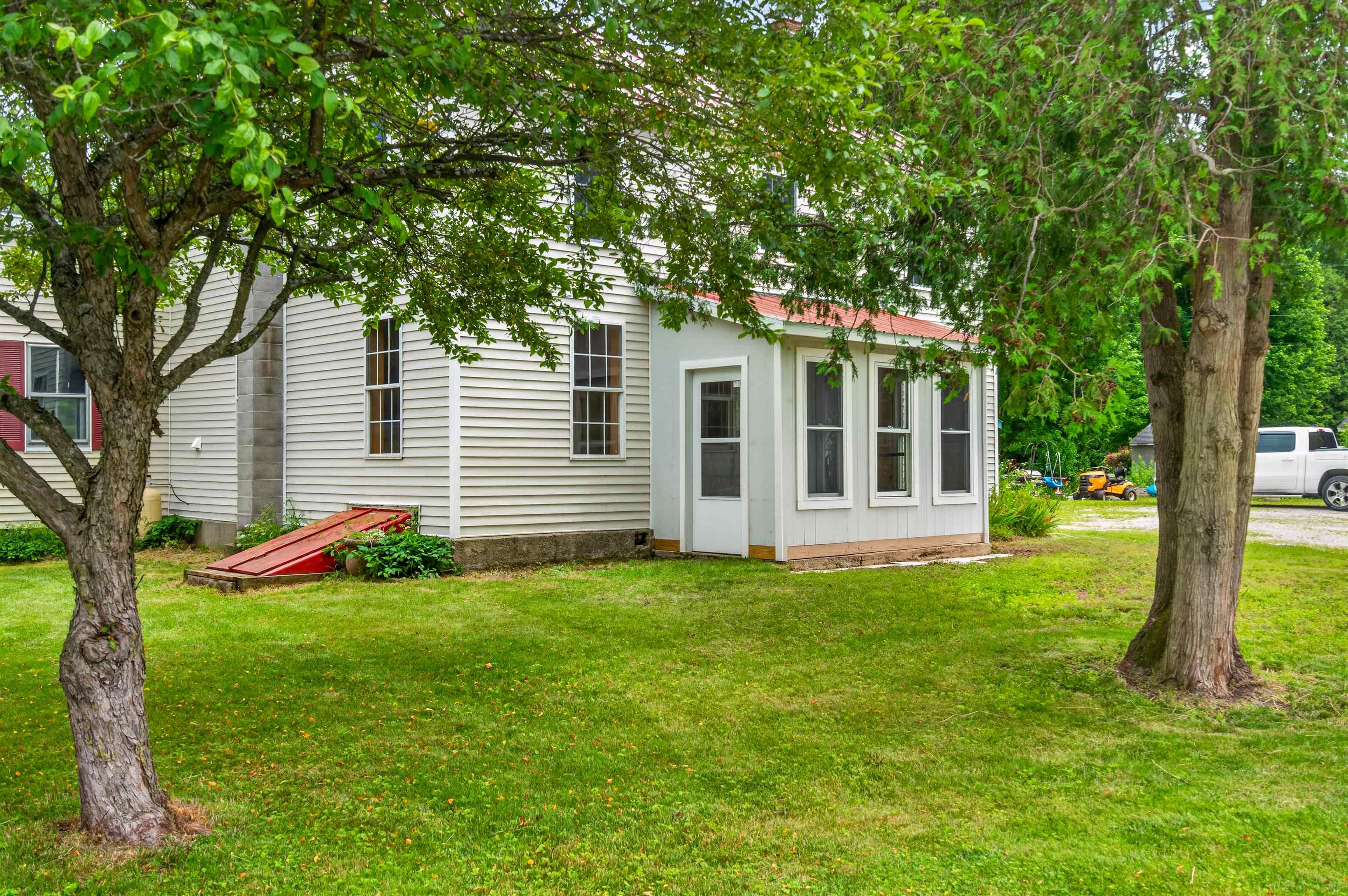 2 Willow Street Property Photo 16