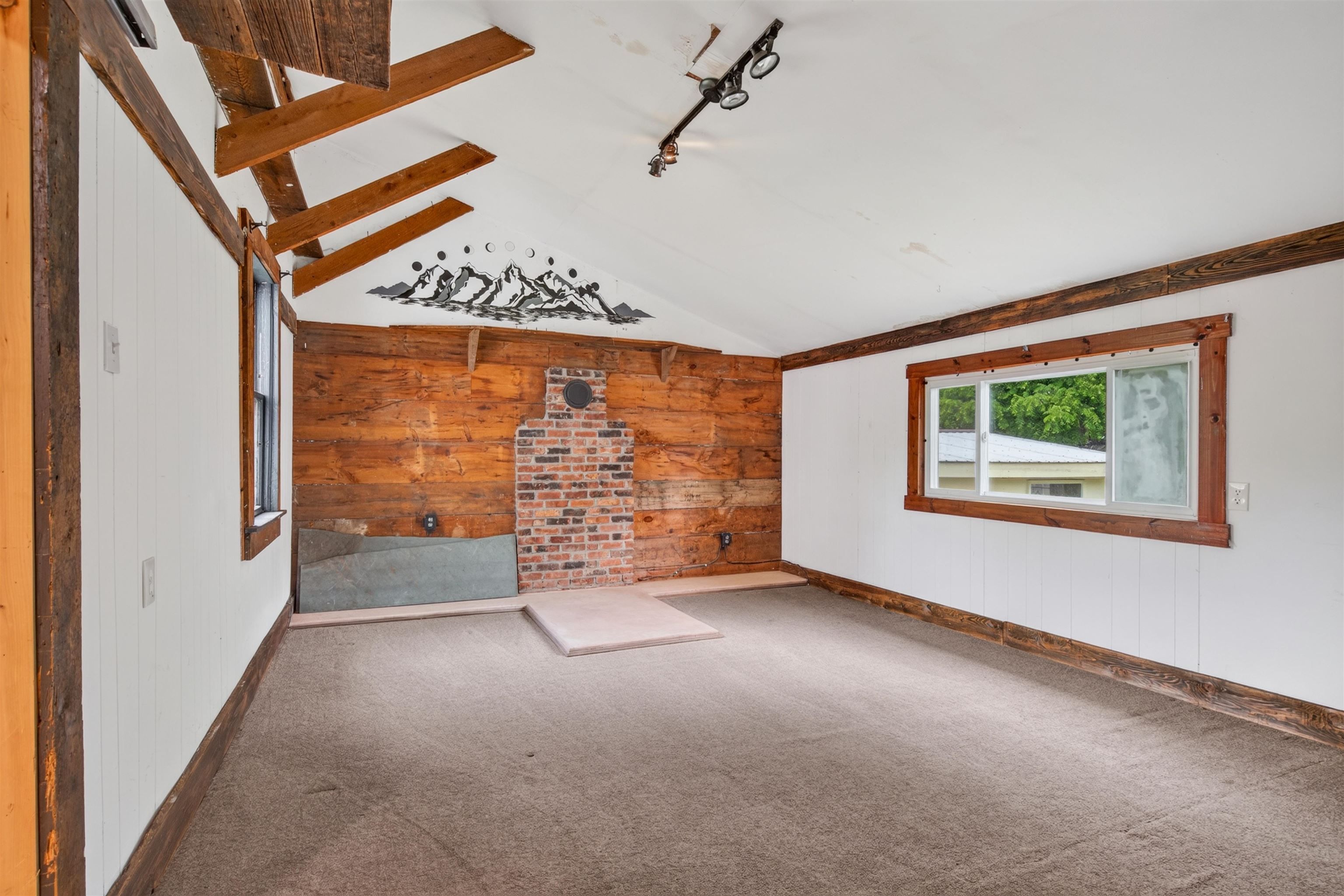 2 Willow Street Property Photo 34