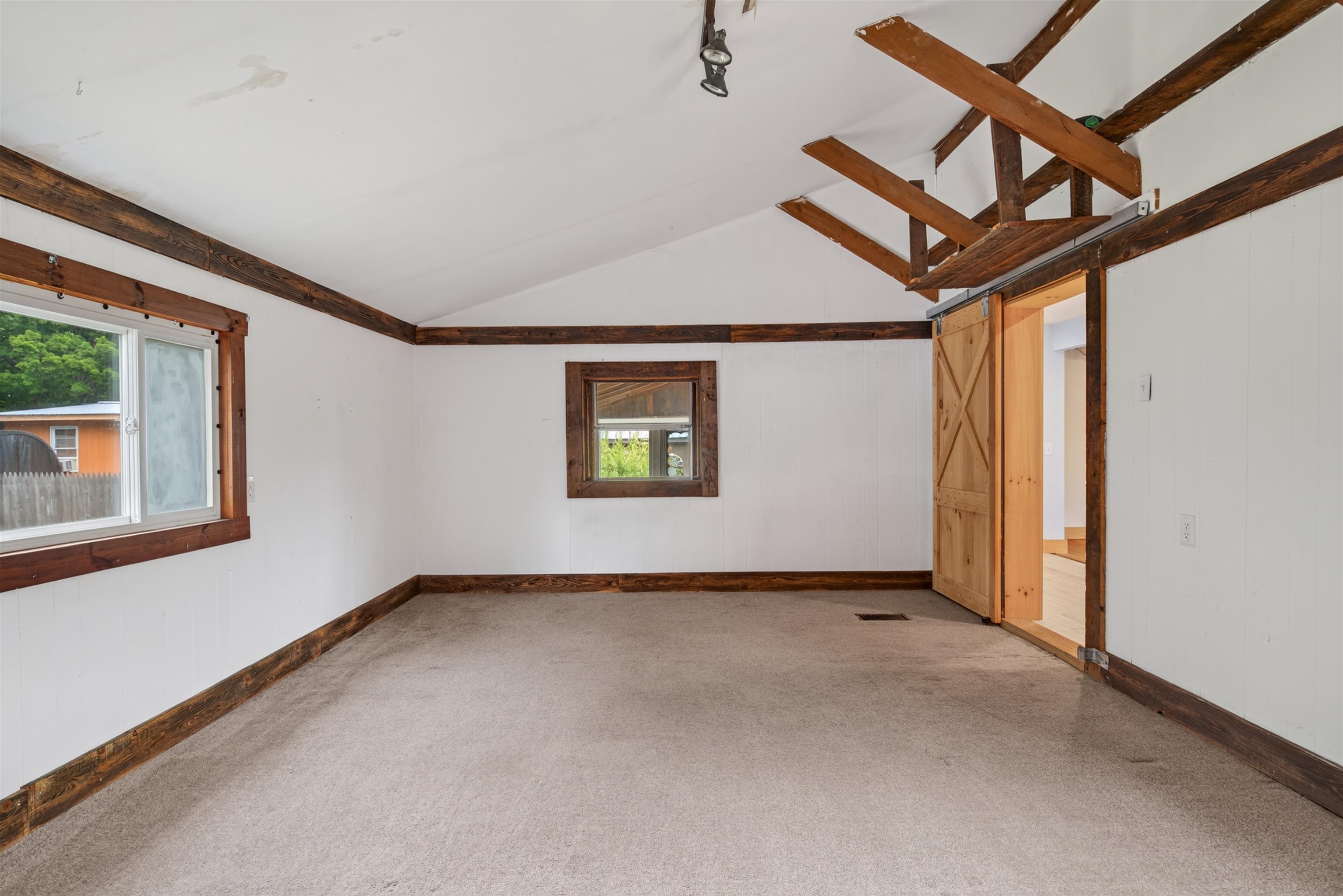 2 Willow Street Property Photo 37