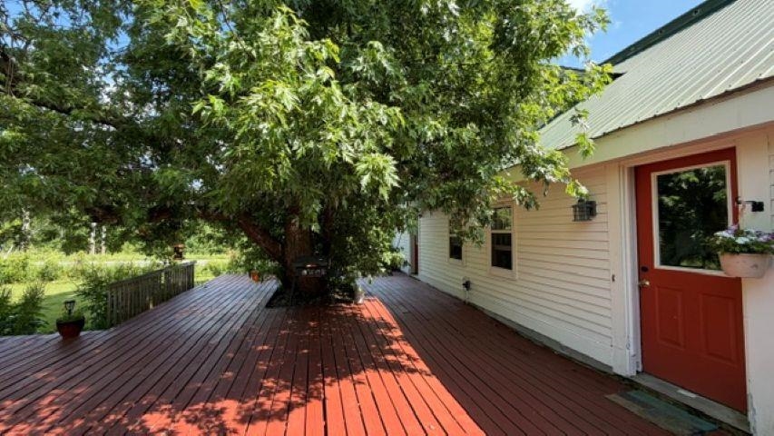 6053 Vt 100 Road Property Photo 4
