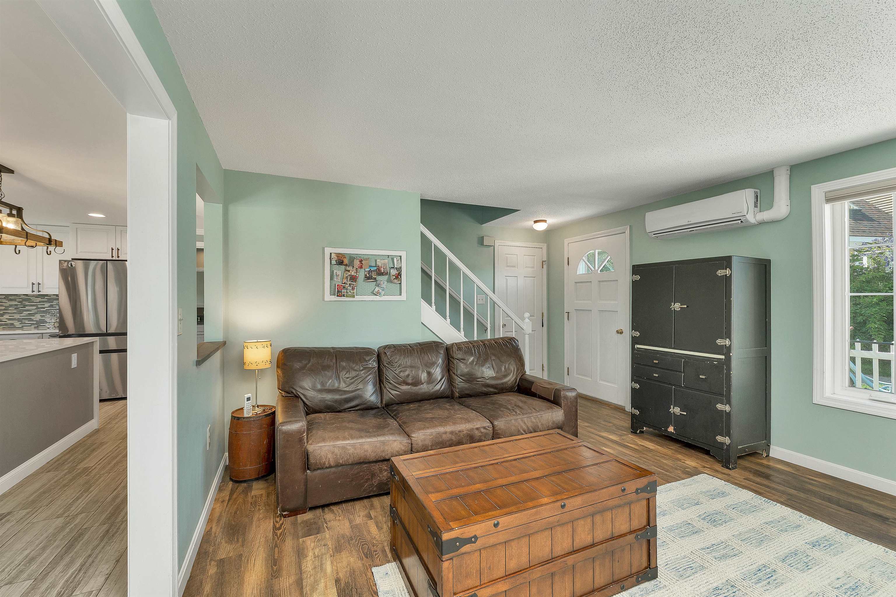53 Garden Circle Property Photo 4