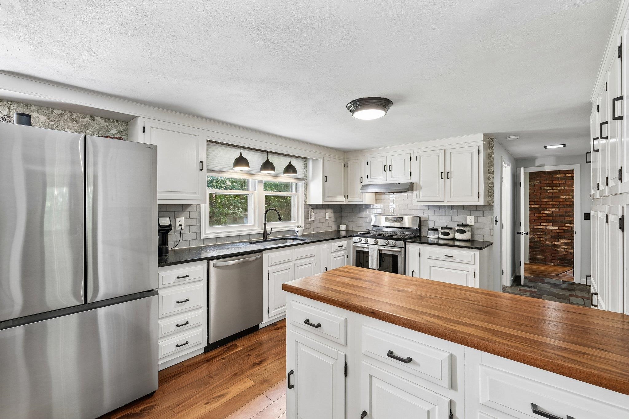 240 Wash Pond Road Property Photo 11