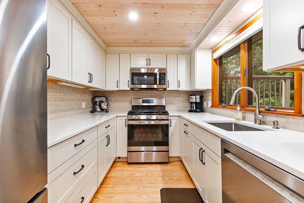 33 Niblick Lane Property Photo 13