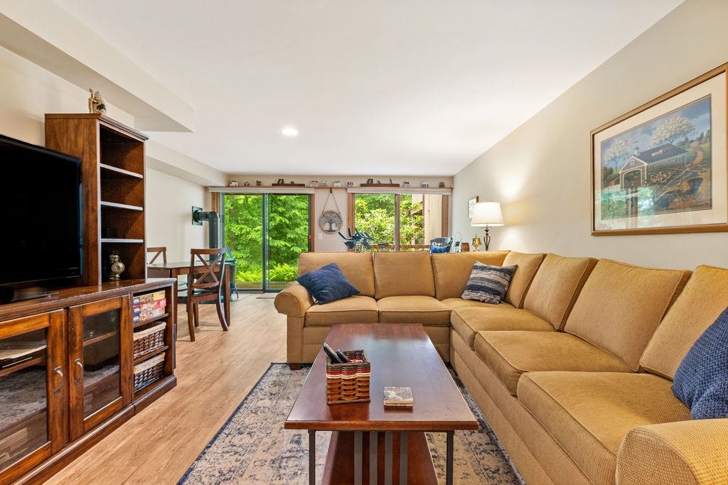 33 Niblick Lane Property Photo 44