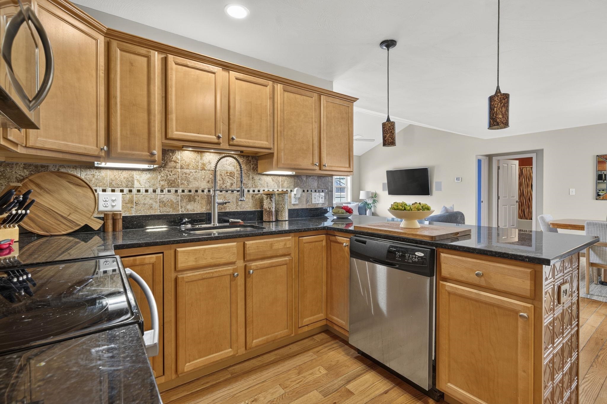 57 Baldwin Street Property Photo 10