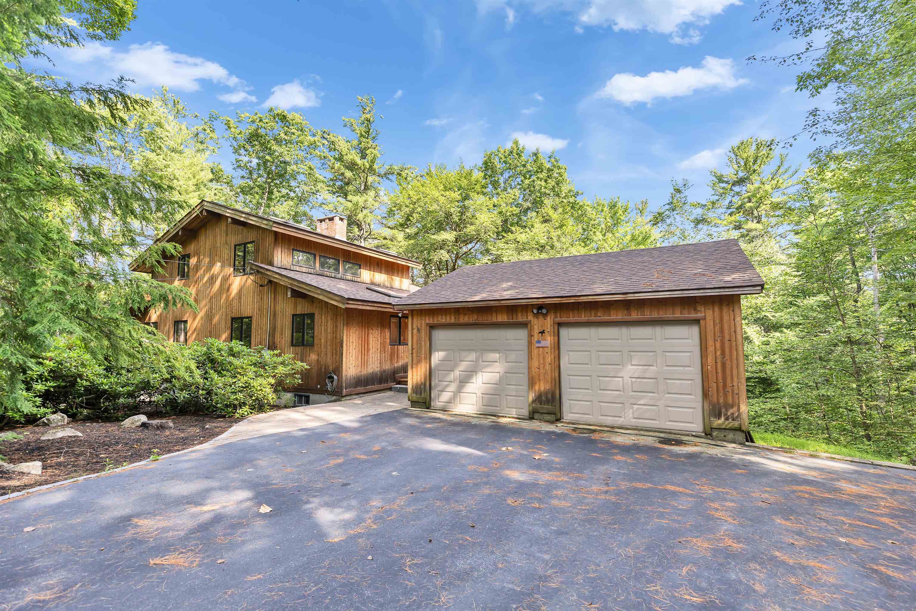 20 Jay Drive Property Photo 1