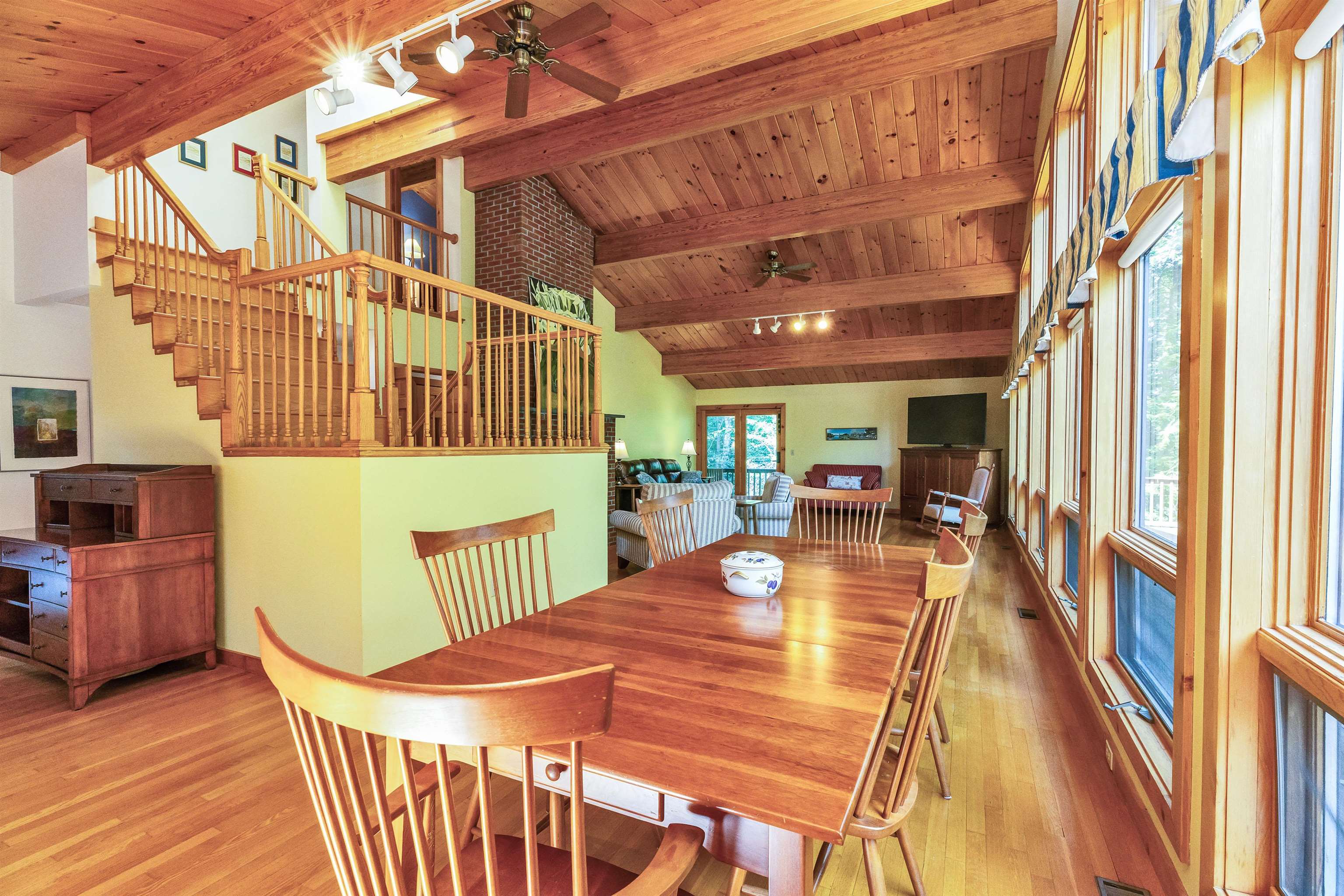 20 Jay Drive Property Photo 13