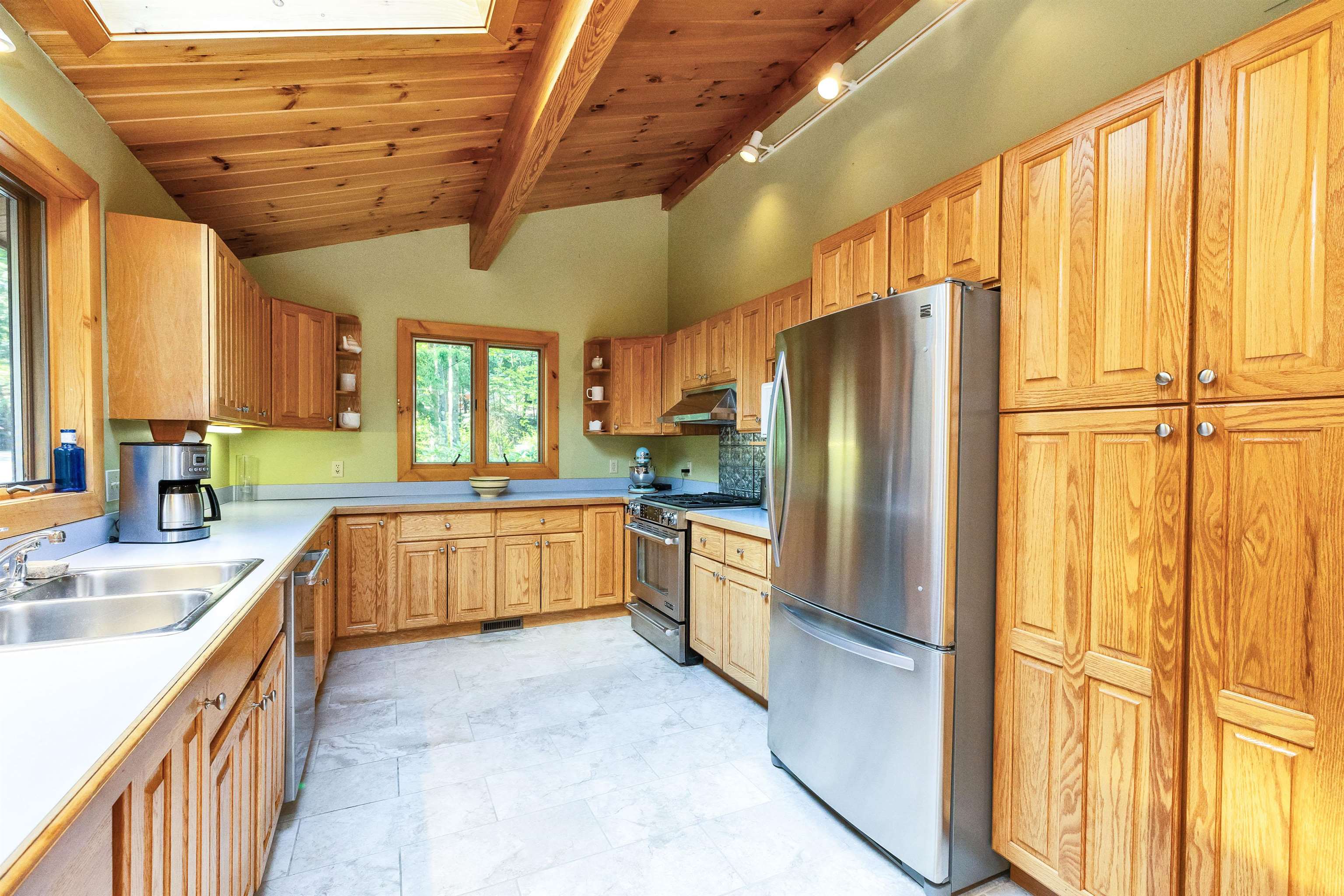 20 Jay Drive Property Photo 24