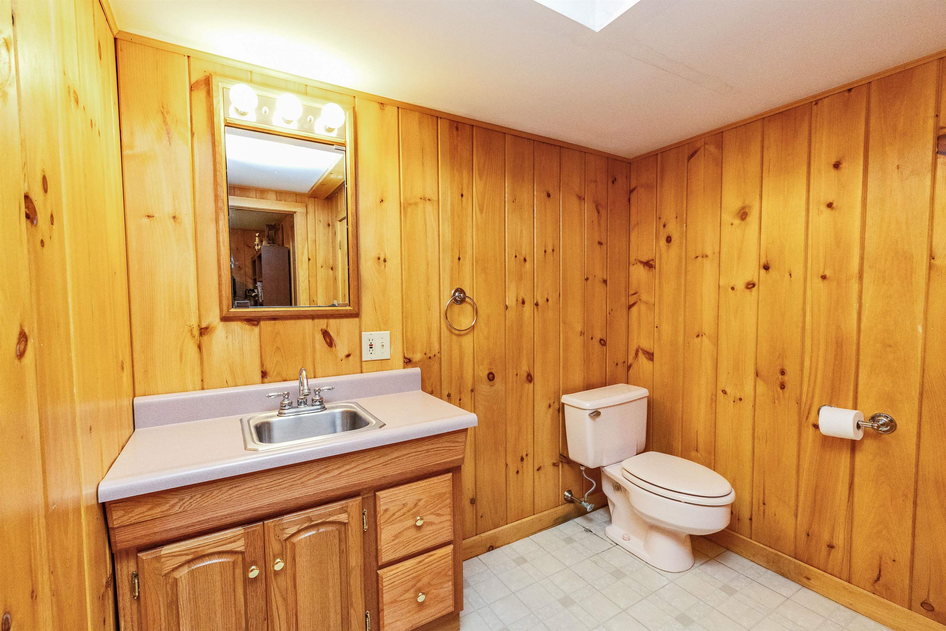 20 Jay Drive Property Photo 45