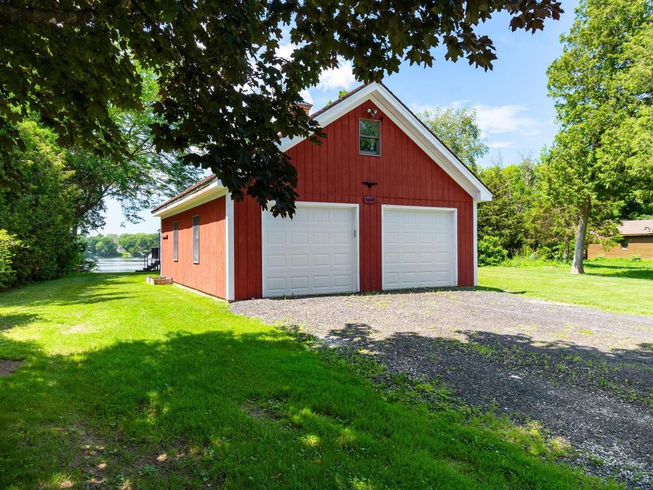 1468 Savage Point Road Property Photo 3