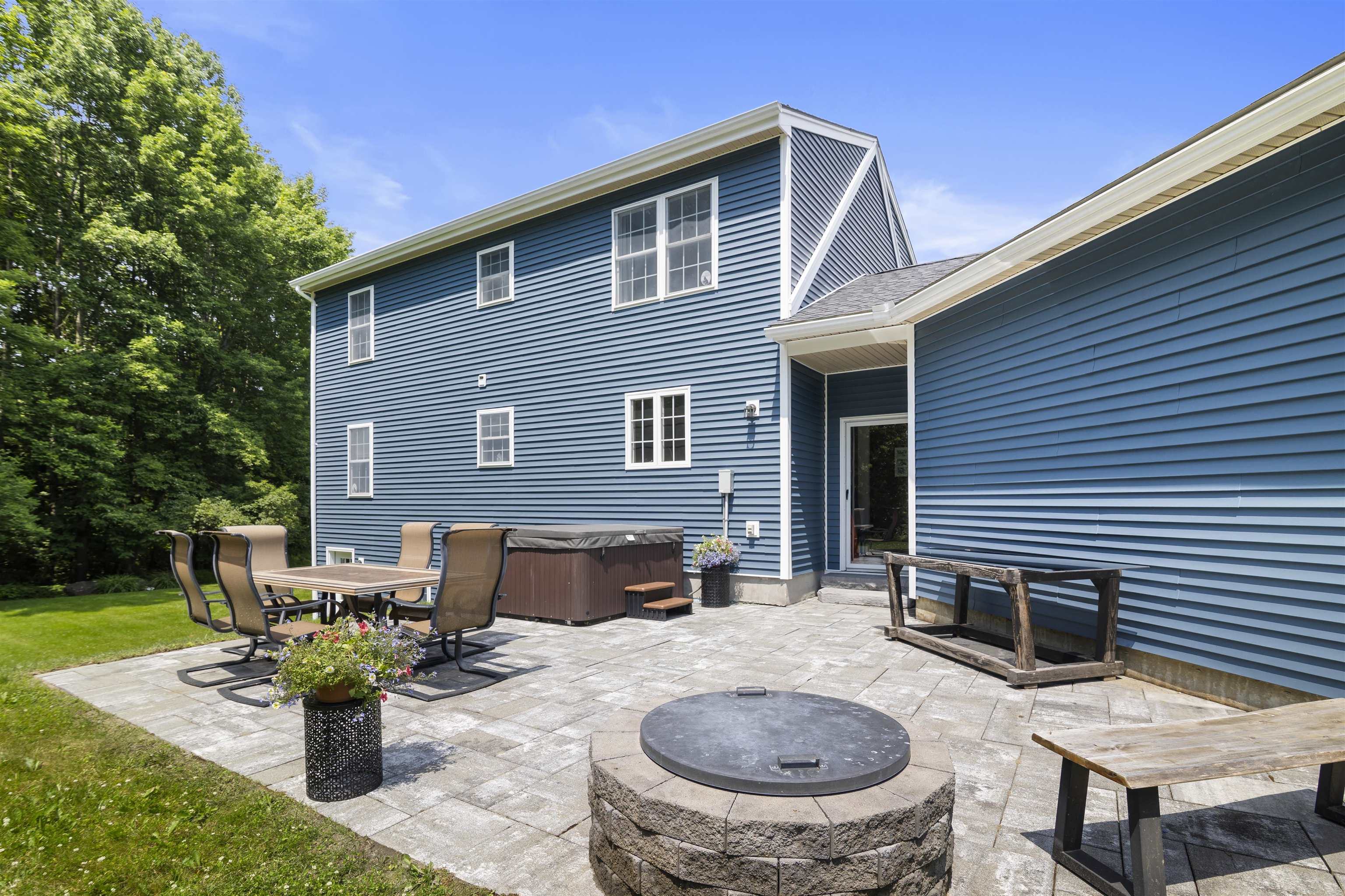 1112 Cobb Hill Road Property Photo 8