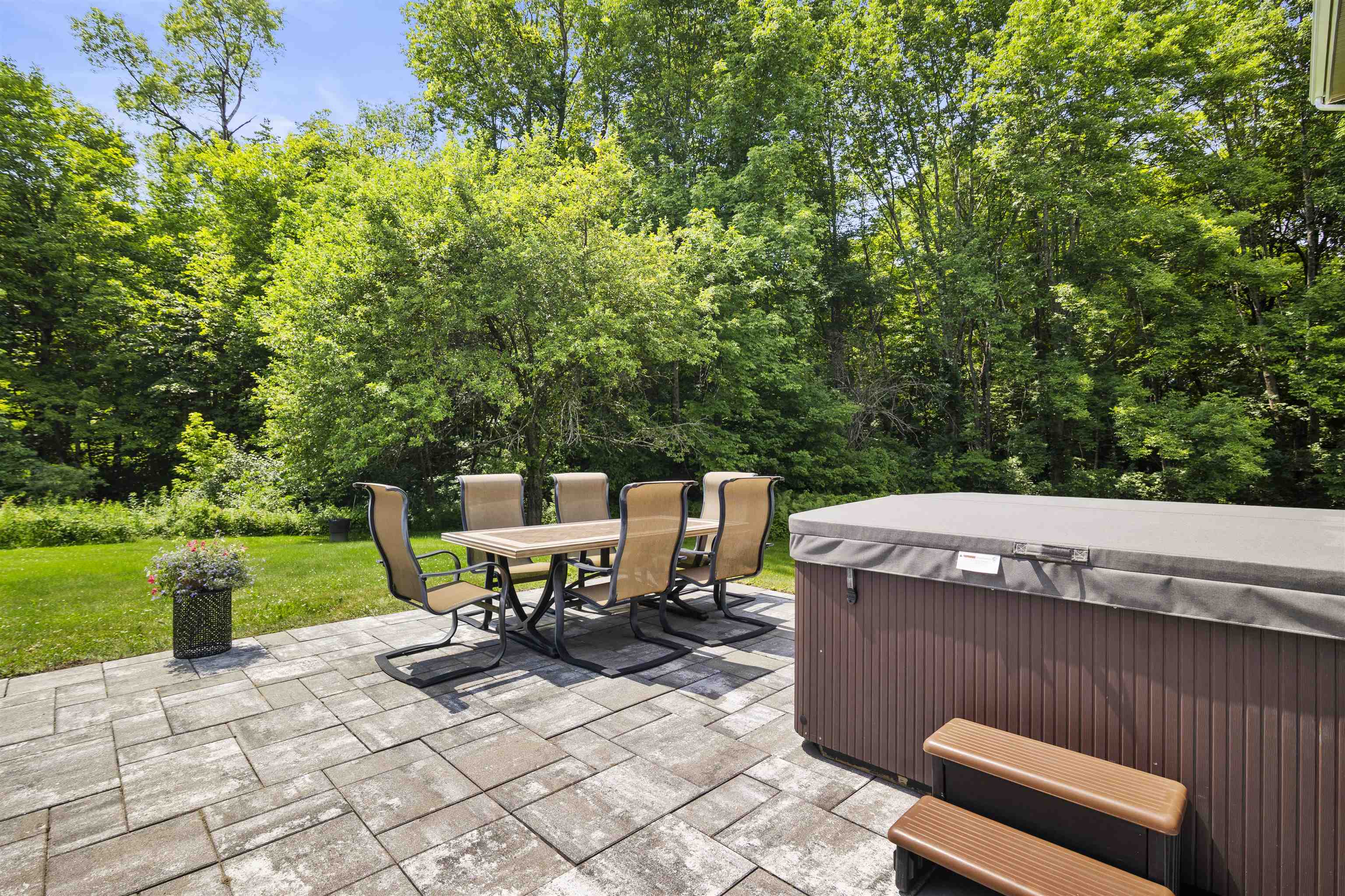 1112 Cobb Hill Road Property Photo 11