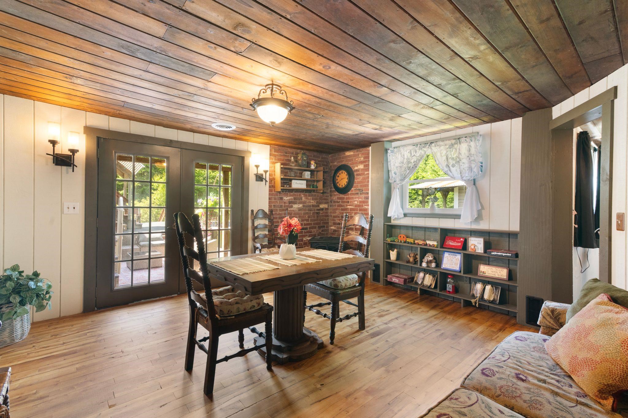 715 Chase Road Property Photo 18