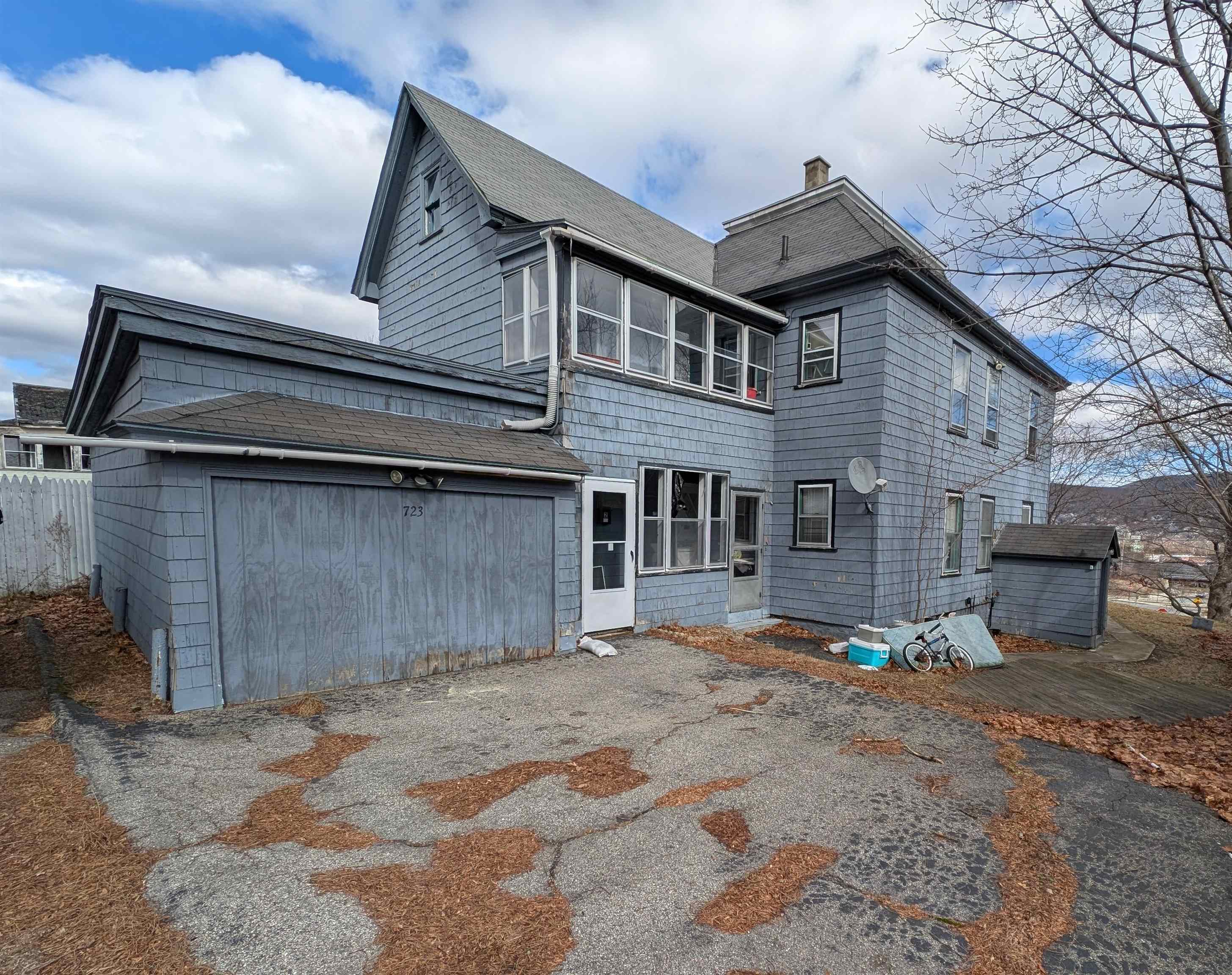 723 Second Avenue Property Photo 1