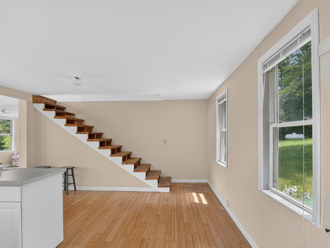56 Giards Bay Drive Property Photo 5