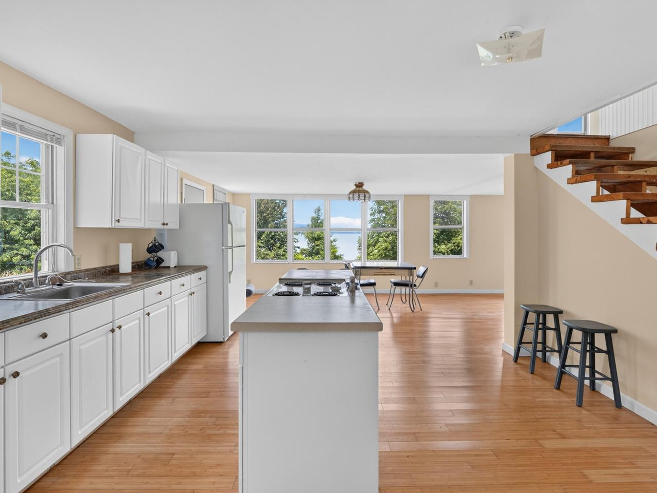 56 Giards Bay Drive Property Photo 8