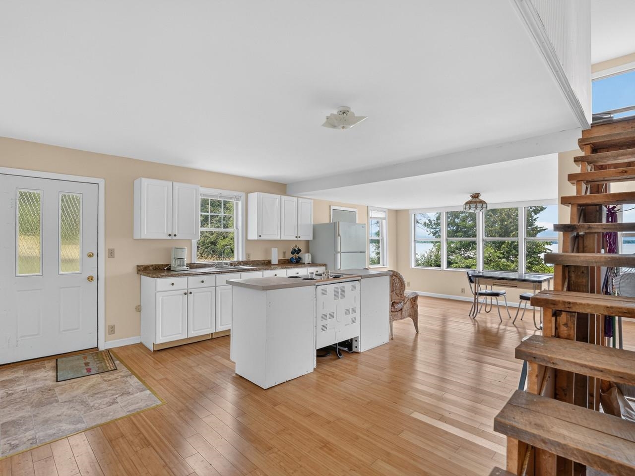 56 Giards Bay Drive Property Photo 9
