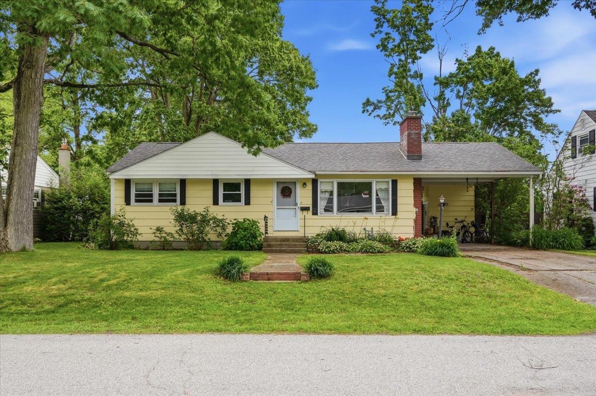 17 Rotunda Avenue Property Photo 1