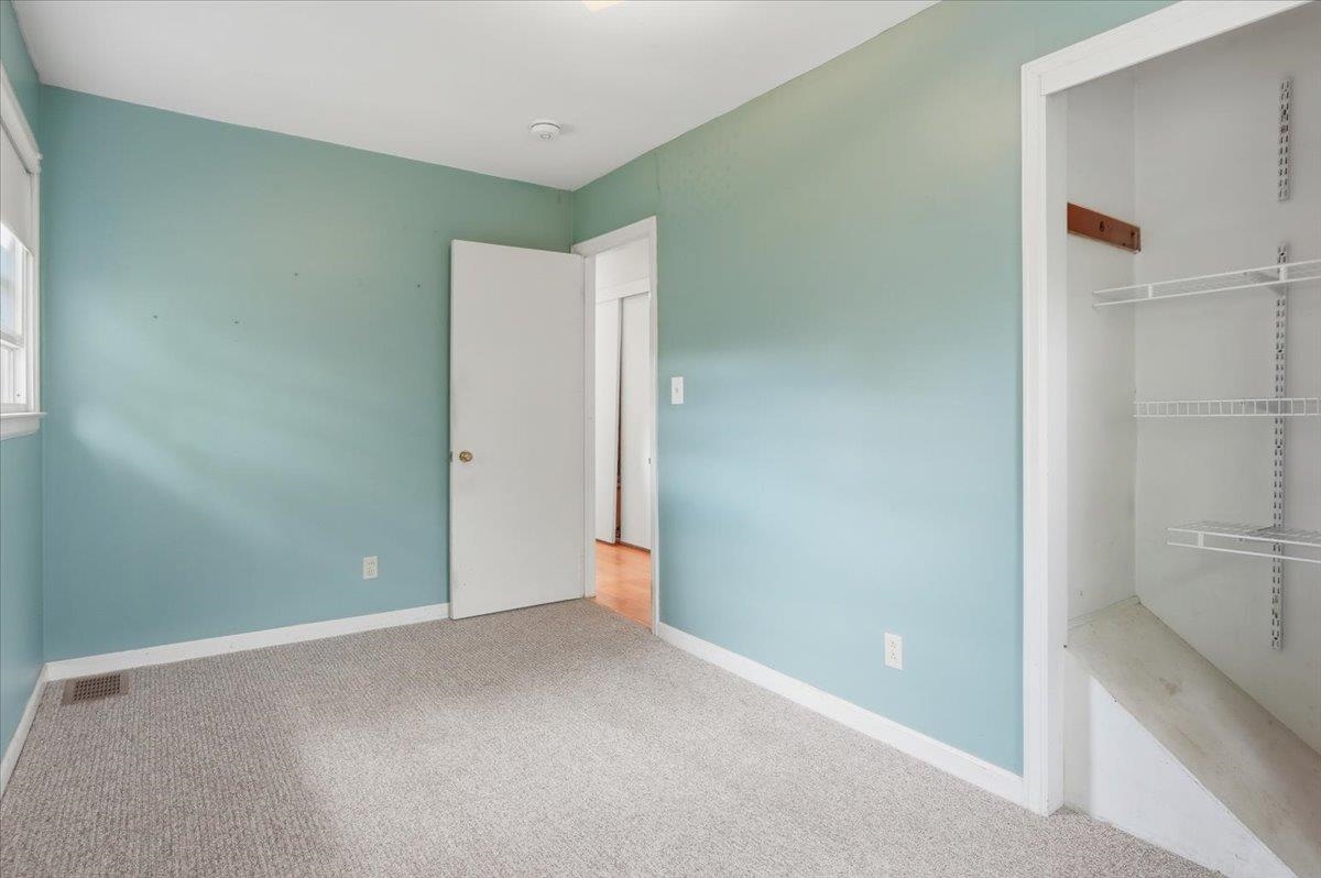 17 Rotunda Avenue Property Photo 17