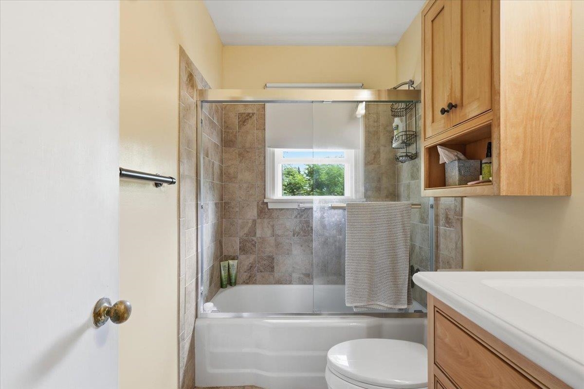 17 Rotunda Avenue Property Photo 21