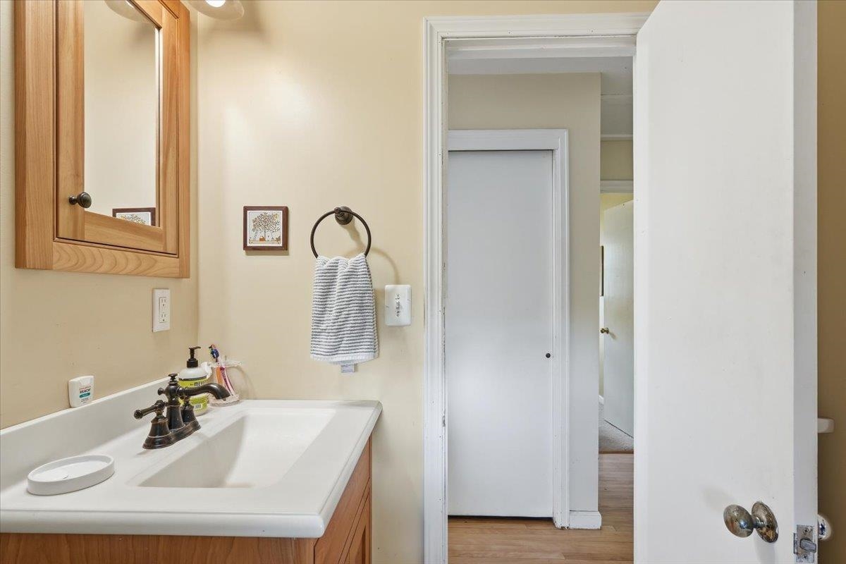 17 Rotunda Avenue Property Photo 22