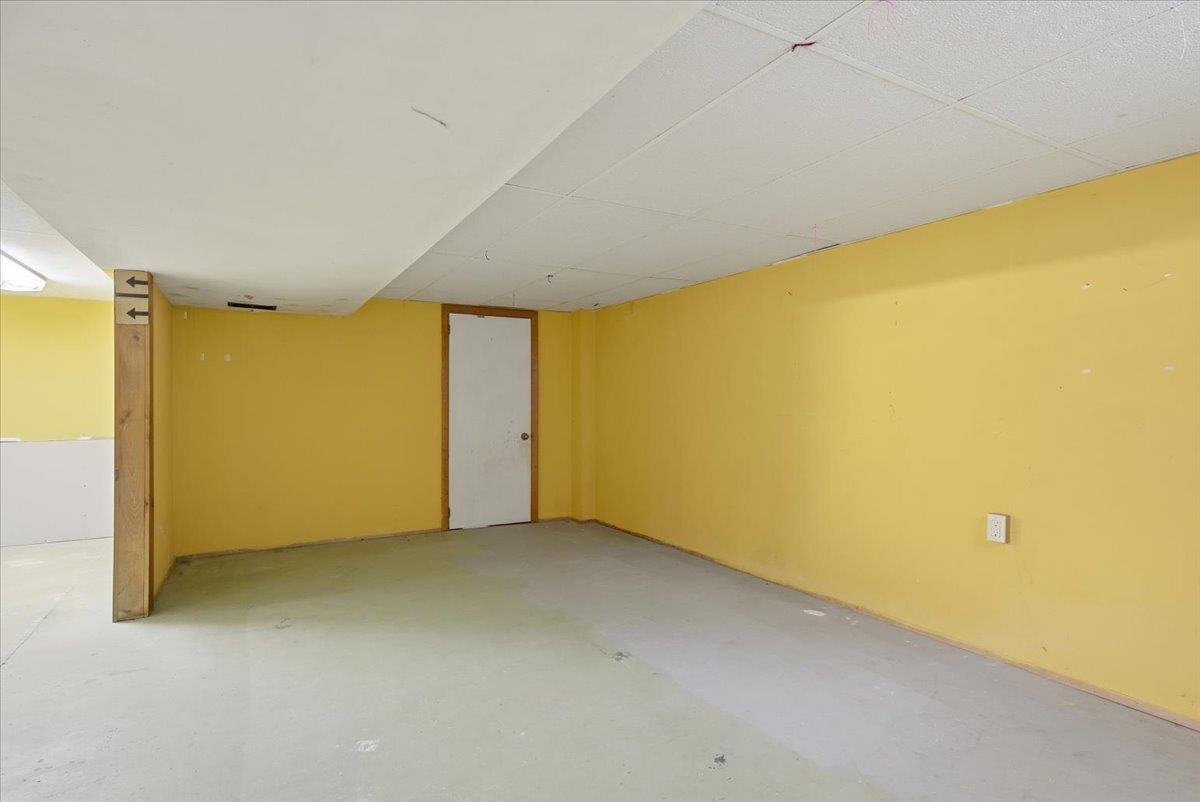 17 Rotunda Avenue Property Photo 26