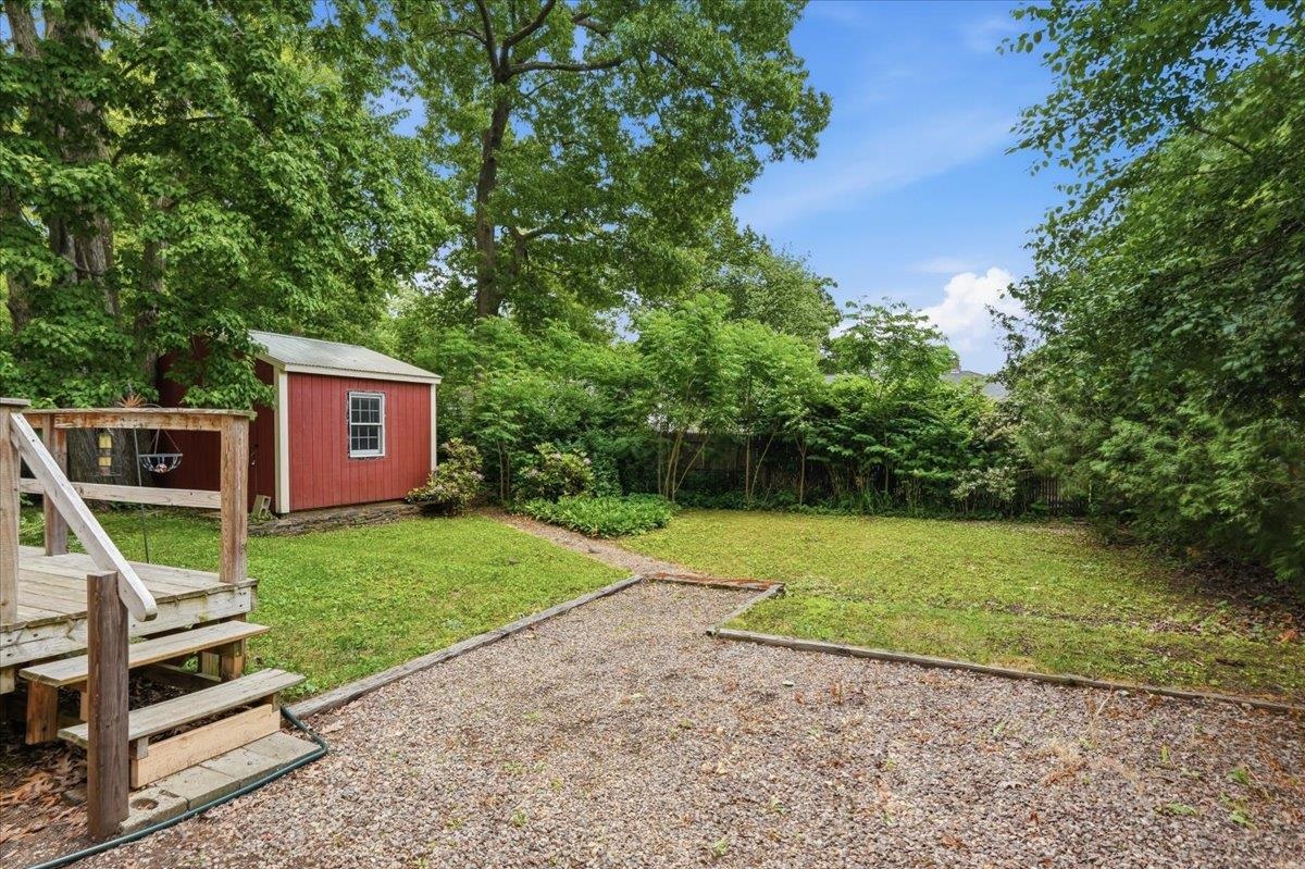 17 Rotunda Avenue Property Photo 33