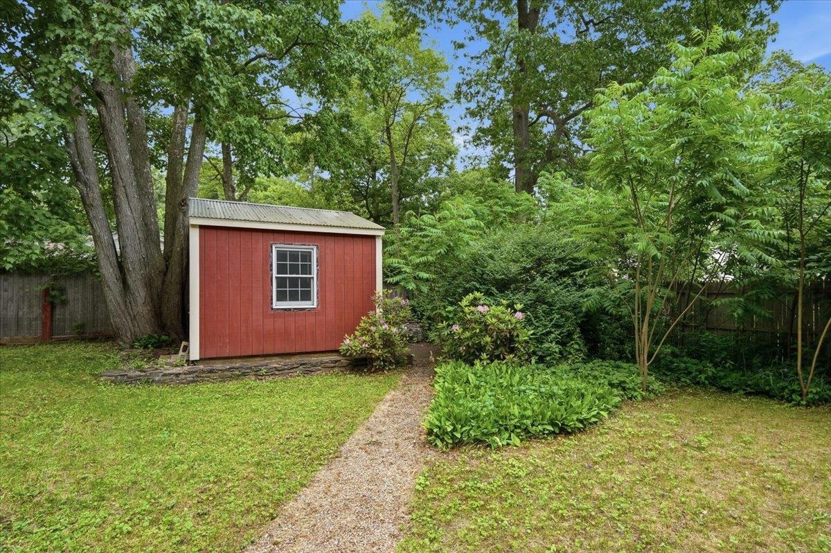 17 Rotunda Avenue Property Photo 34