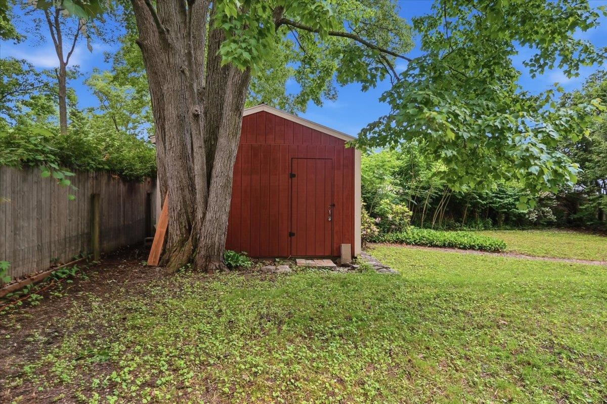 17 Rotunda Avenue Property Photo 35