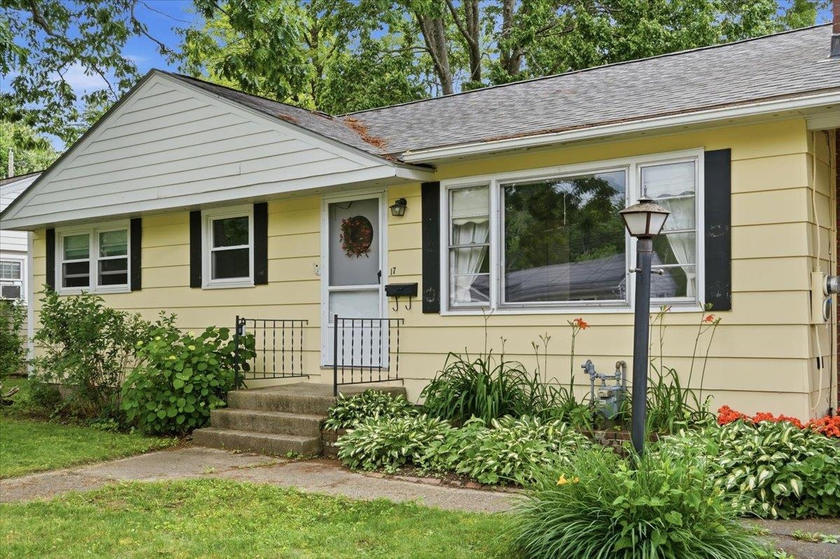 17 Rotunda Avenue Property Photo 39